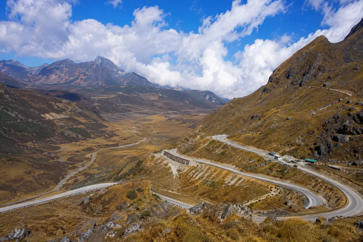 Nathang Valley weather in 2026 with panoramic Himalayan mountain views in East Sikkim